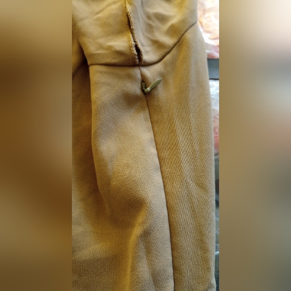 NWOT Large Elegant Beige Flutter Tiered Sleeve Dress - Picture 6 of 6